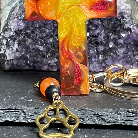 Carnelian And Onyx Custom Resin Letter “T” Keychain with Paw Charm - Picture 11 of 12